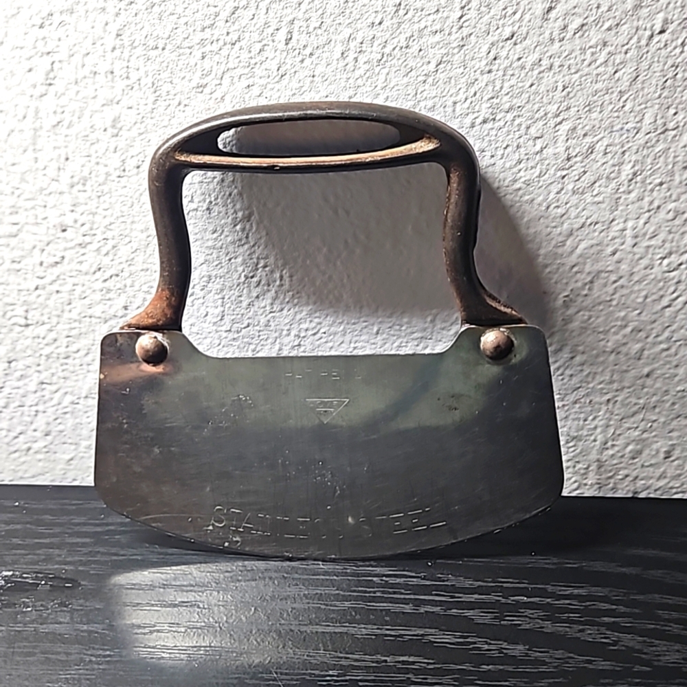 1940's Collectable Cast Iron Handle  food chopper